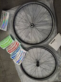 NOVÉ nepoužité karbonové kola FSA Gradient i29 WideR Carbon