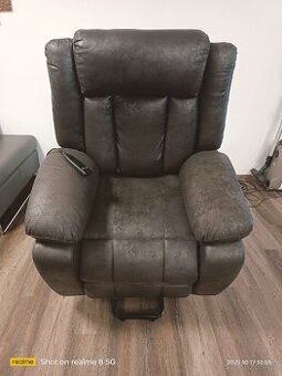 Relaxační polohovací elektrické křeslo