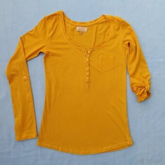 Hořčicové tričko s dlouhým rukávem Bershka