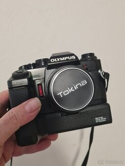 Olympus OM40 + objektivy tokina + motor