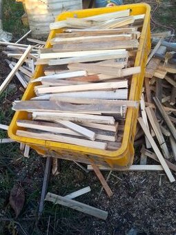 Třísky suché na roztop