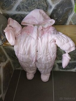 Krásná kombinéza pro holčičku