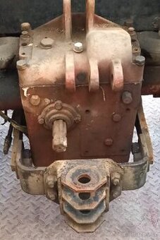 Koupím na Zetor 25 A K etážový závěs