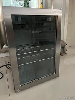 Lednice na plechovky Liebherr