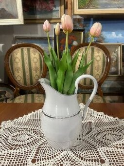 Starý smaltovaný džbán