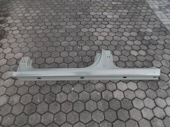 ŠKODA SUPERB 3 BOK-BLATNÍKY-PRÁH-NÁRAZNÍKY-SVĚTLA