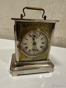 Staré jdoucí hodiny