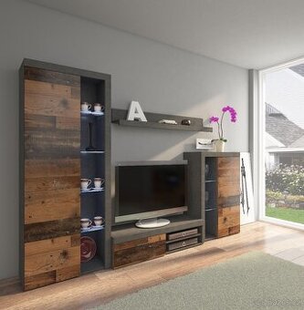 KRÁSNÁ OBÝVACÍ STĚNA