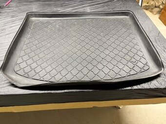 vana do kufru a gumové koberce Ford Kuga 2019