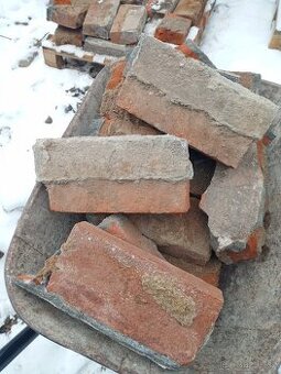 Staré pálené cihly zdarma za odvoz