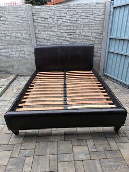 Prodám manželskou postel Bella 160cm x 200cm