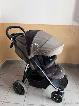 Kočárek sportovní Joie