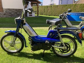 2 x moped Peugeot Vogue