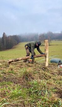 stavba ohrad, plotů, el. ohradníků
