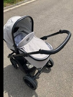 Kočárek moon scala