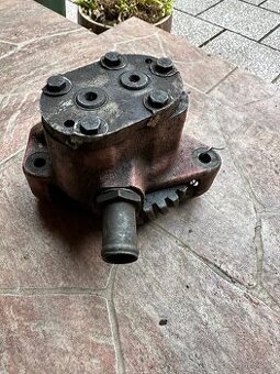 Nepoužité čerpadlo převodovky Zetor UŘII