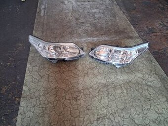 Svetlomety C4 rok 2008,para 2000kc
