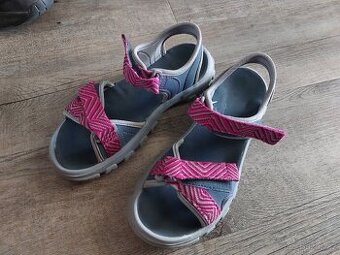 Dívčí sandály 36/37