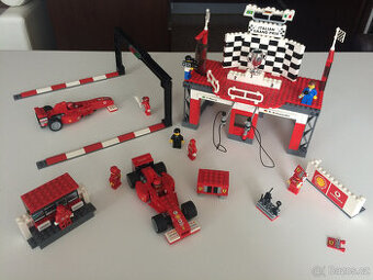 LEGO® Racers 8672 Cílová čára Ferrari