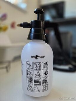 Rozprašovač 1,5 l na květiny a do terária