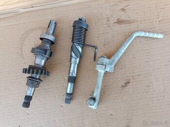 čz 511 516 motoros motocros páka pedál hřídel sedlo 980 513