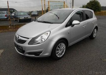 Opel Corsa 1,4 64 kW KLIMA Serviska benzín