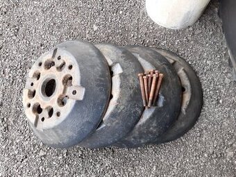 Prodám závaží do zadních kol traktor Zetor