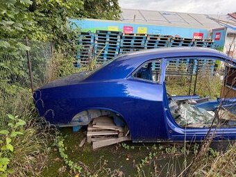 Challenger zadek i s víkem kufru