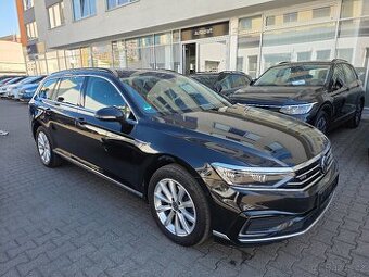 VW Passat B8 GTE Variant 1.4TSI 160kW DSG - záruka Autodraft