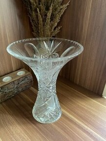 Broušené sklo - váza - 1