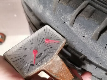 pneu s disky 195/70R15C