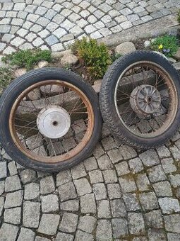 Jawa Californian kola 18