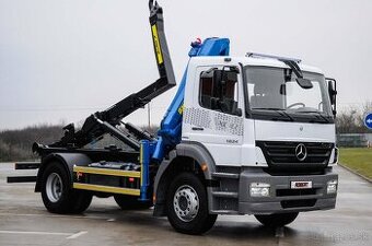 HÁKOVÝ NOSIČ KONTEJNERŮ + HYDRAULICKÁ RUKA MERCEDES AXOR 18T