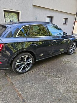 Audi Q5 55 tfsi e s line záruka
