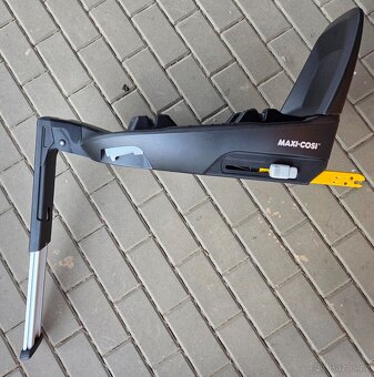 Maxi-Cosi iSize ISOFIX základna + autosedačka zdarma