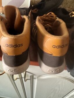 Prodám kotníkové boty Adidas DAS NEO (foam cloud),