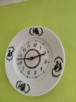 Starožitnosti porcelán