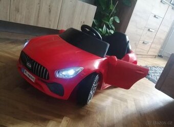Elektrické auto