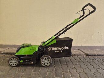 Kvalitní akumulátorová rotační sekačka na trávu GreenWorks