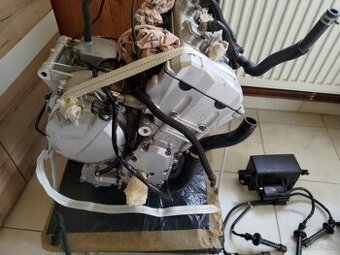Prodám kompletní motor Yamaha Fazer 600