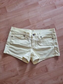 Dámské letní kraťasy Benetton - vel. 30
