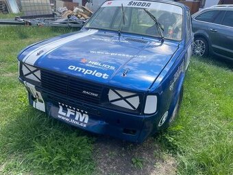 Závodní auto Škoda 1500cm