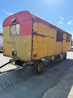 Maringotka vhodná k rekonstrukci