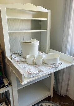Přebalovací pult Ikea Hensvik