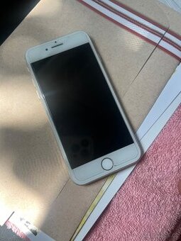 iPhone 7 32 Gb bílý s vadou
