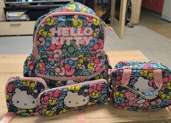 Krásný čtyř dílný set batůžek Hello kitty