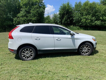 Volvo XC60 2,4D Drive 129 kW 2009
