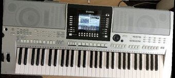 Yamaha PSR S 910