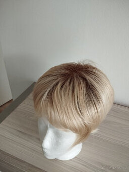 Dámské tupé
