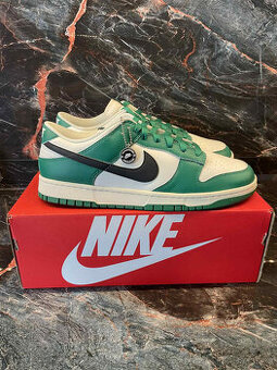 Nike Dunk Low SE Lottery Pack Malachite Green